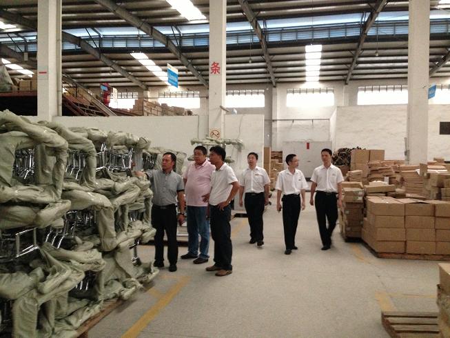 樂(lè)善赴聯(lián)潤(rùn)參觀(guān)指導(dǎo) 領(lǐng)略經(jīng)營(yíng)管理真諦