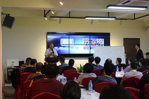 集企業(yè)精英開展專題培訓(xùn) 授管理經(jīng)驗(yàn)幫助企業(yè)成長