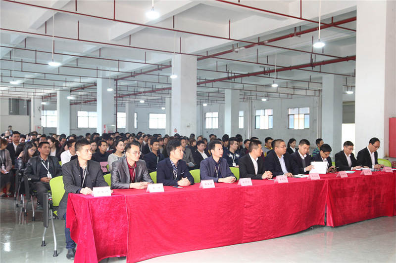 亮信項(xiàng)目正式啟動(dòng) 轉(zhuǎn)型升級(jí)續(xù)寫輝煌