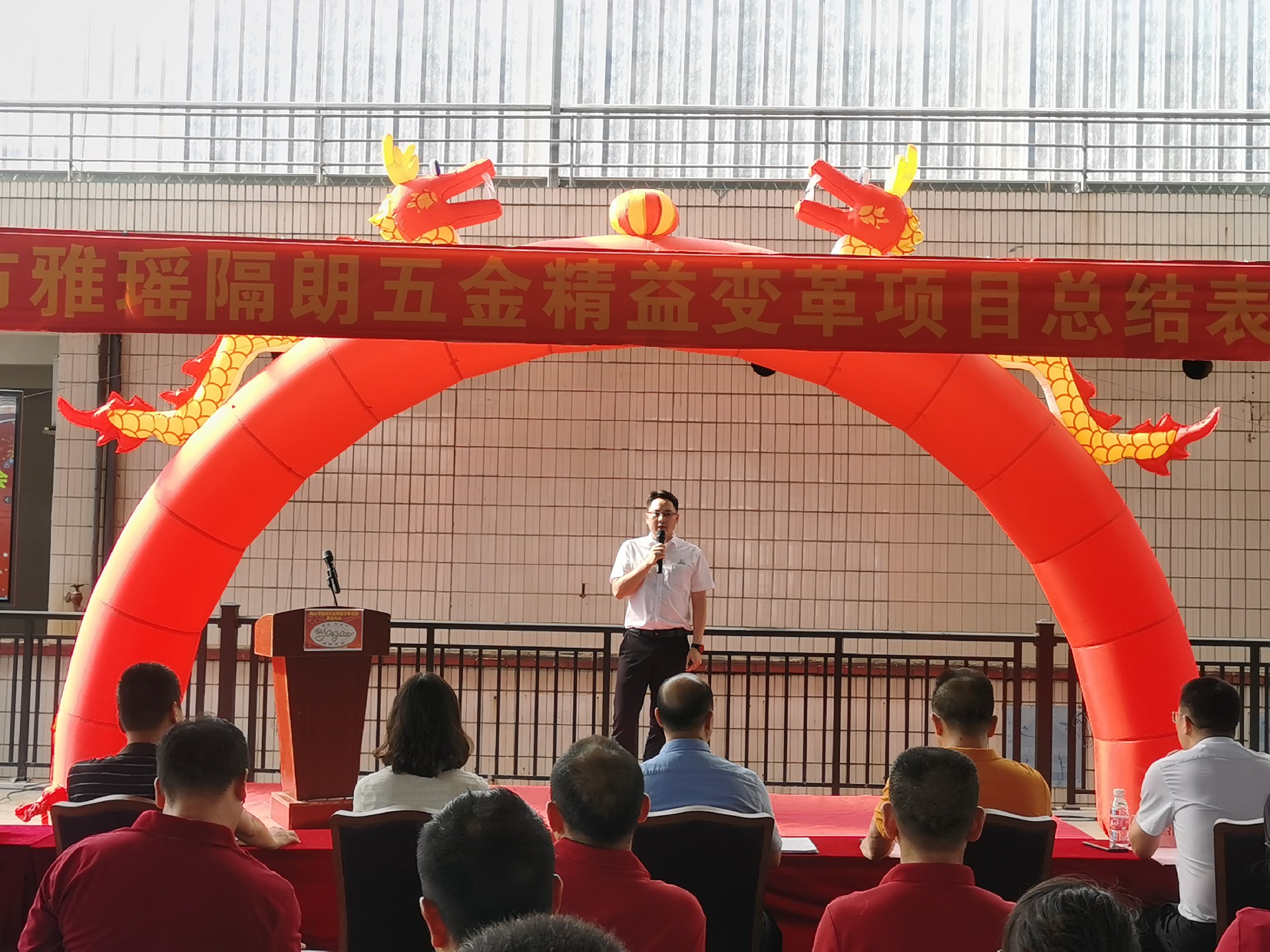 1683614072166361.jpg 何老師.jpg