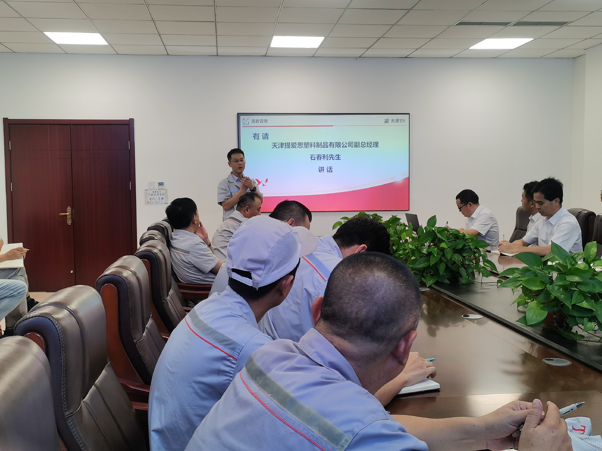 1697272236206633.jpg 4ea5b2af1e07bbbc4c5f89189c4bc86.jpg